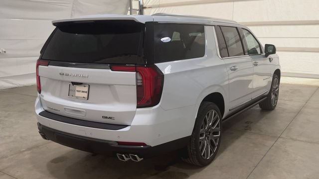 New 2026 GMC Yukon XL Denali Ultimate AWD/4WD image 8