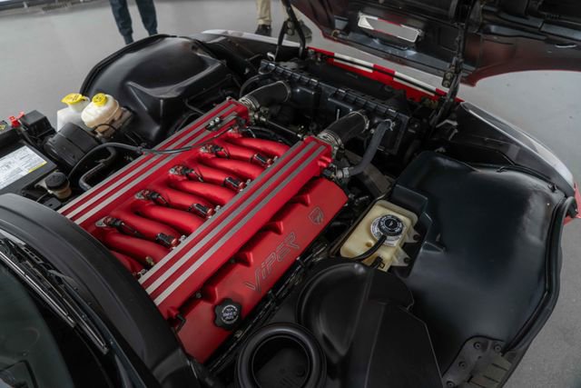 Used 2002 Dodge Viper GTS RWD image 28