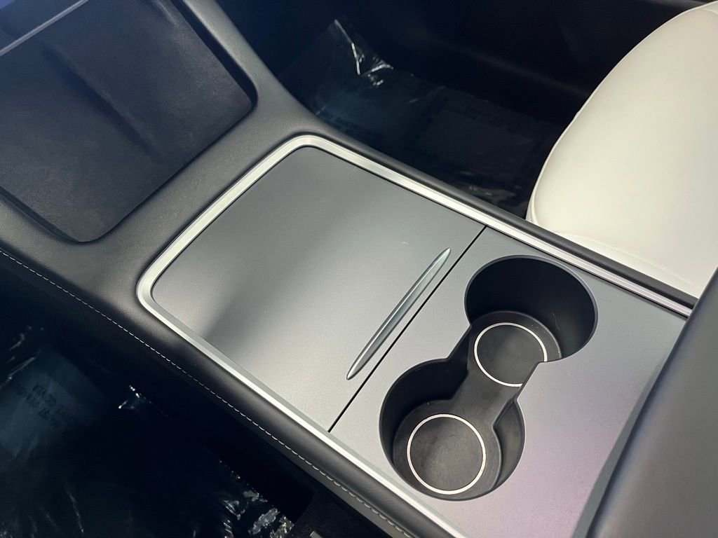 Used 2023 Tesla Model Y Long Range image 7