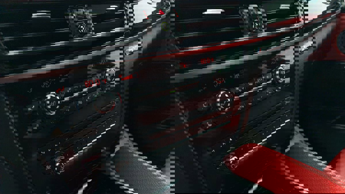 Used 2019 BMW X6 xDrive35i w/ M Sport Package image 15