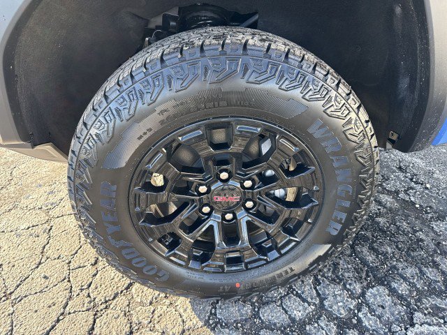 New 2026 GMC Canyon Elevation w/ Convenience Package image 17