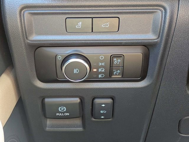 Used 2024 Ford Expedition Limited AWD/4WD image 26