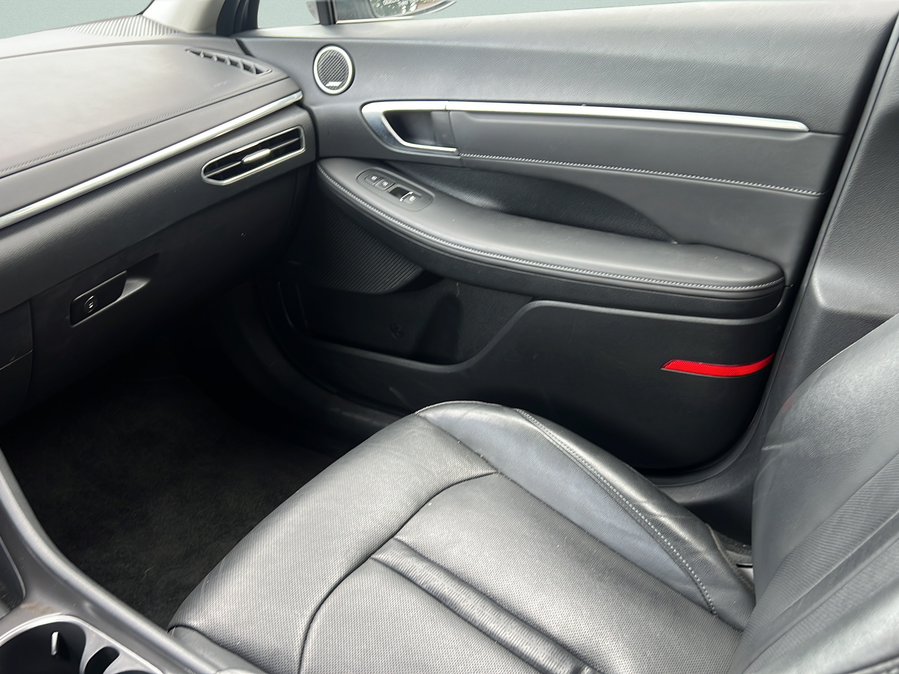 Used 2023 Hyundai Sonata Limited FWD image 12
