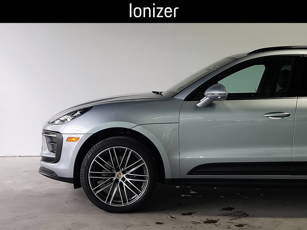 Certified 2026 Porsche Macan AWD/4WD image 6