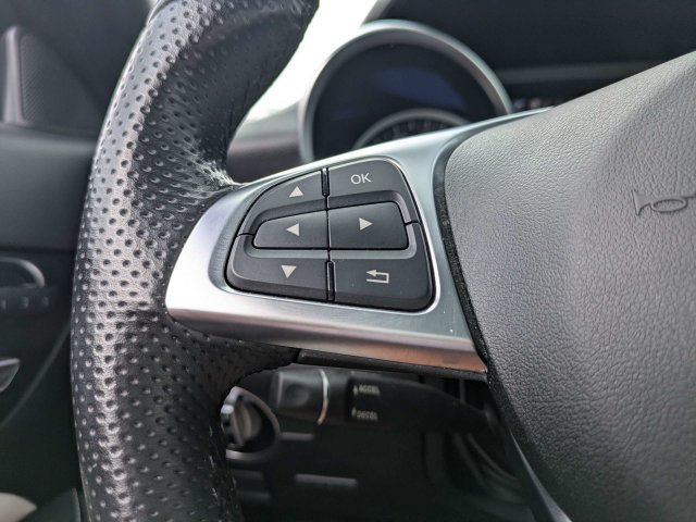 Used 2020 Mercedes-Benz SLC 300 image 24
