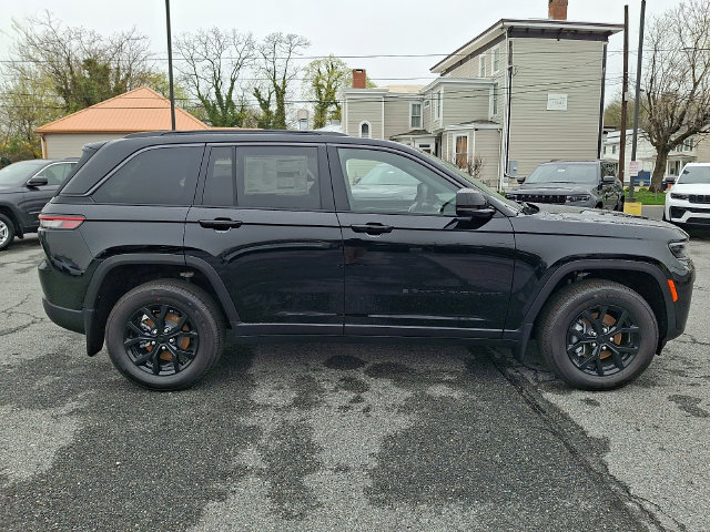 New 2026 Jeep Grand Cherokee Altitude AWD/4WD image 5