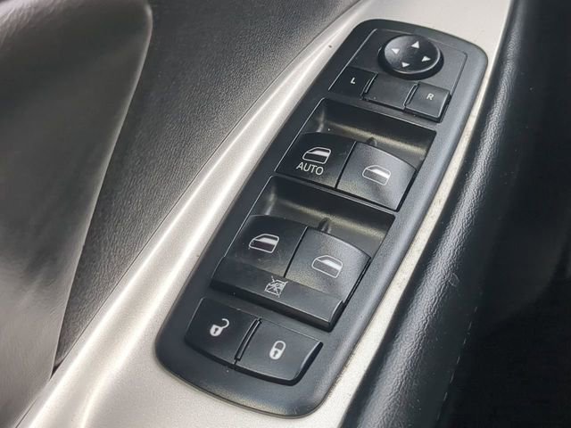 Used 2018 Dodge Journey SE image 20