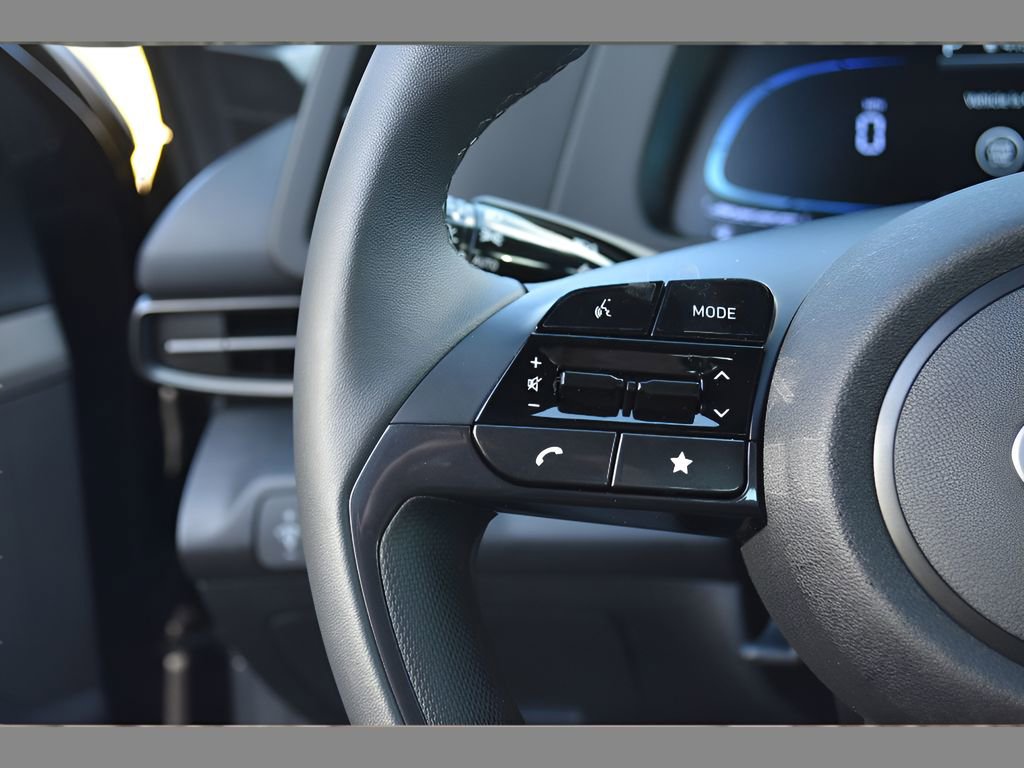 Used 2026 Hyundai Elantra Sport image 18