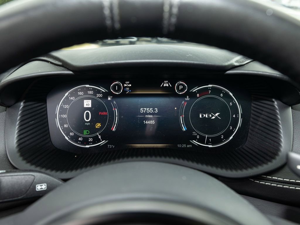 Used 2021 Aston Martin DBX image 24