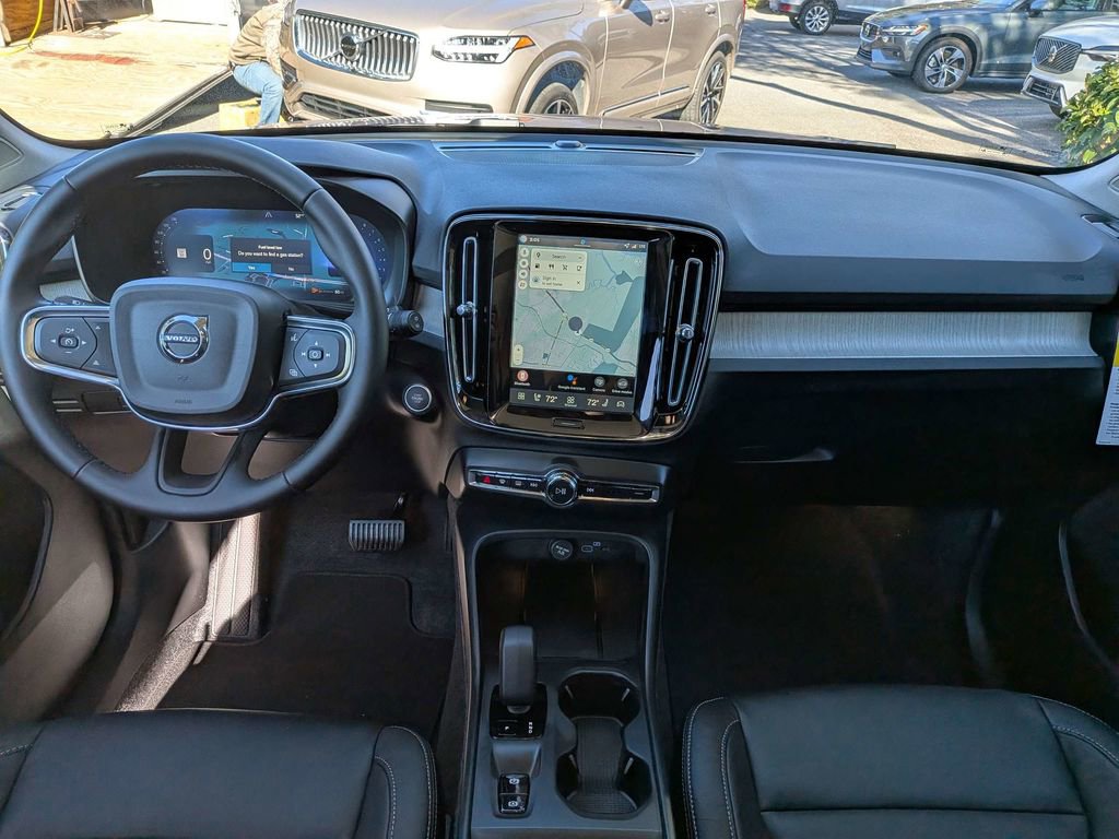 New 2026 Volvo XC40 B4 Core FWD image 15