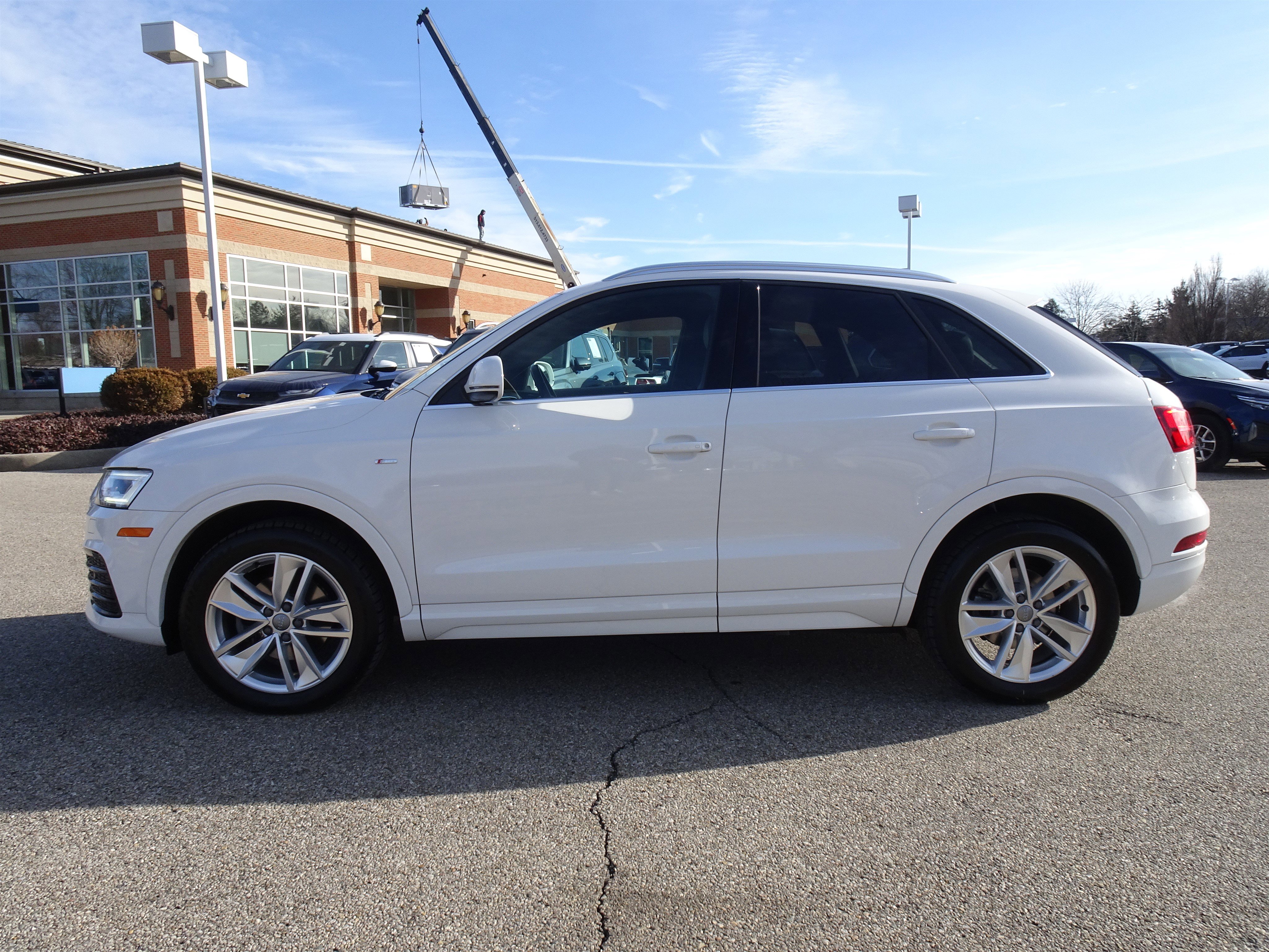 Used 2018 Audi Q3 2.0T Premium Plus image 2