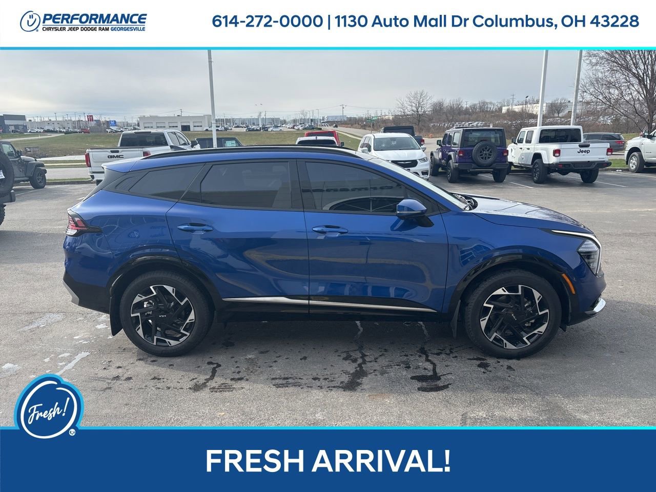 Used 2025 Kia Sportage SX image 3