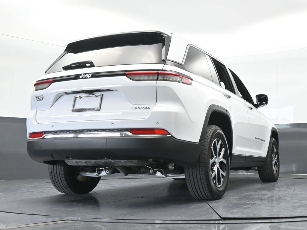 Used 2024 Jeep Grand Cherokee Limited RWD image 65