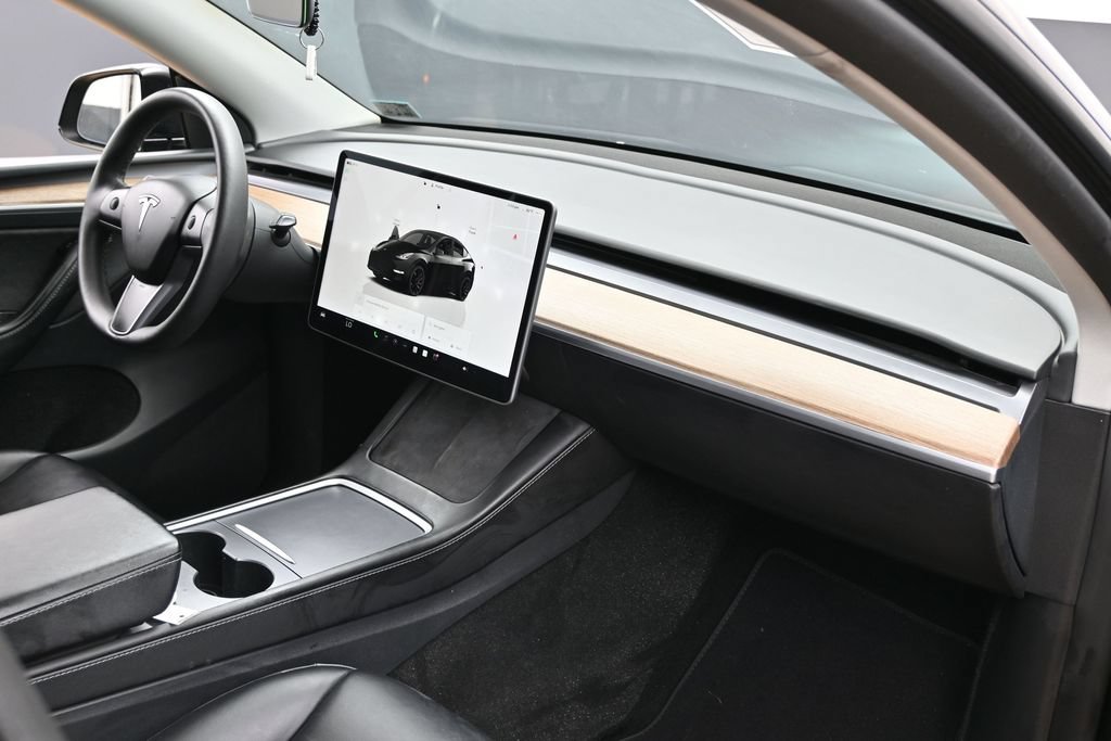 Used 2024 Tesla Model Y Performance AWD/4WD image 36