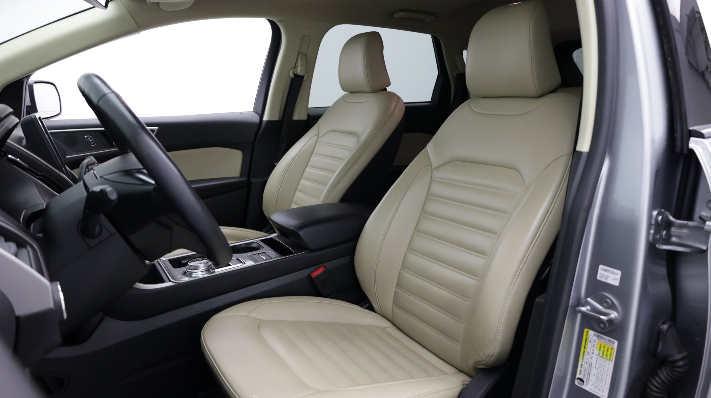 Used 2024 Ford Edge SEL AWD/4WD image 17