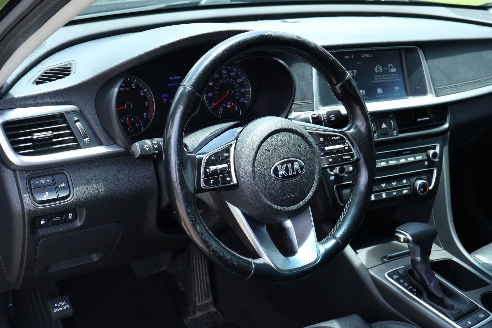 Used 2020 Kia Optima SE FWD image 2