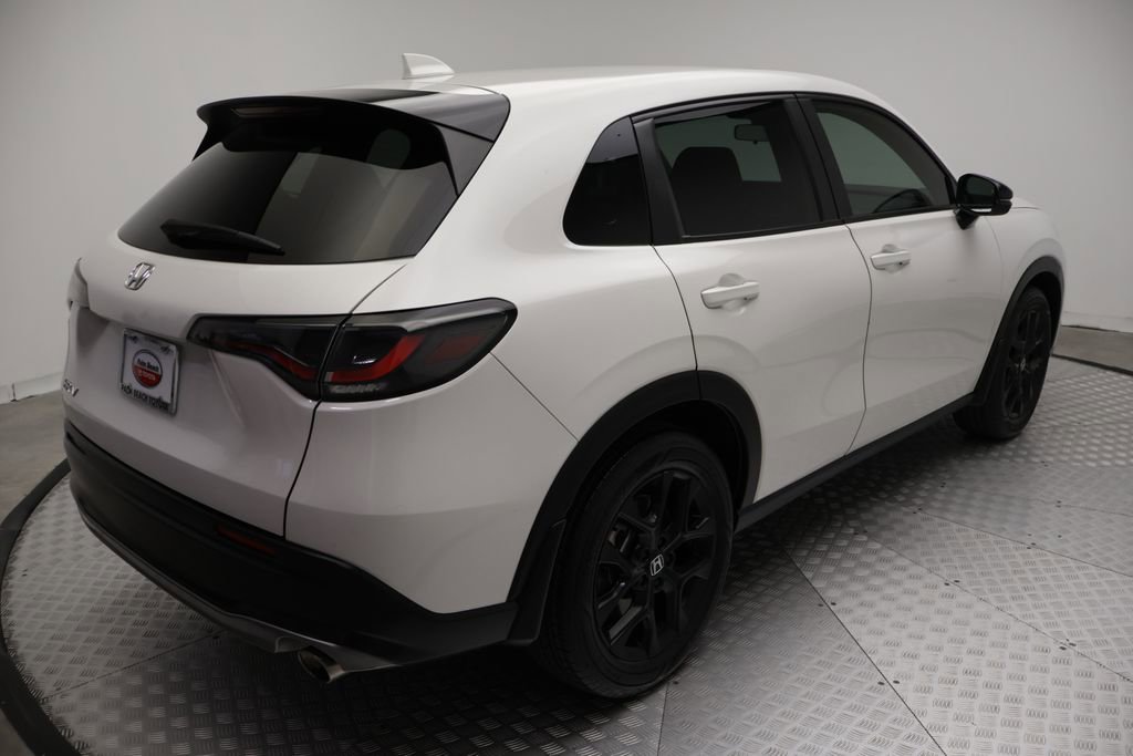 Used 2025 Honda HR-V Sport image 8