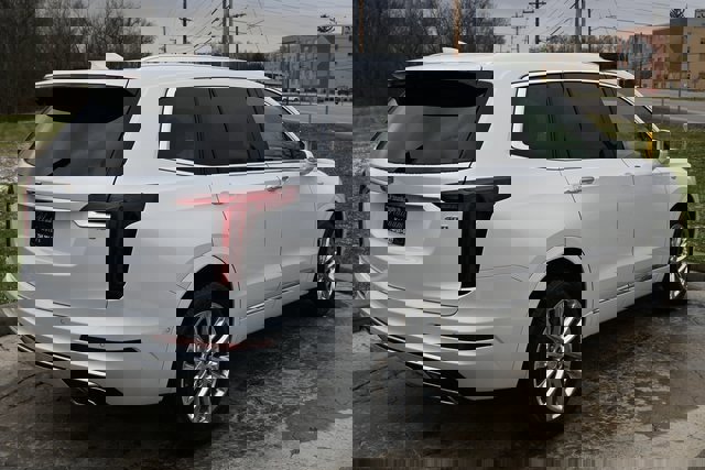 Used 2020 Cadillac XT6 Premium Luxury image 5