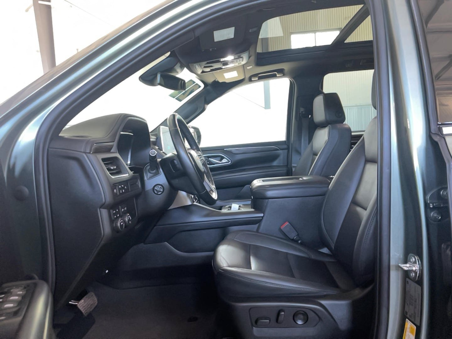 Used 2023 Chevrolet Tahoe LT w/ LT Signature Plus Package AWD/4WD image 5