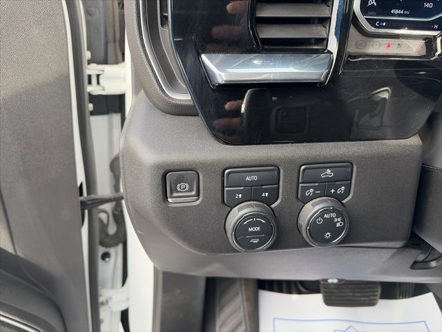 Used 2022 Chevrolet Silverado 1500 LT image 19