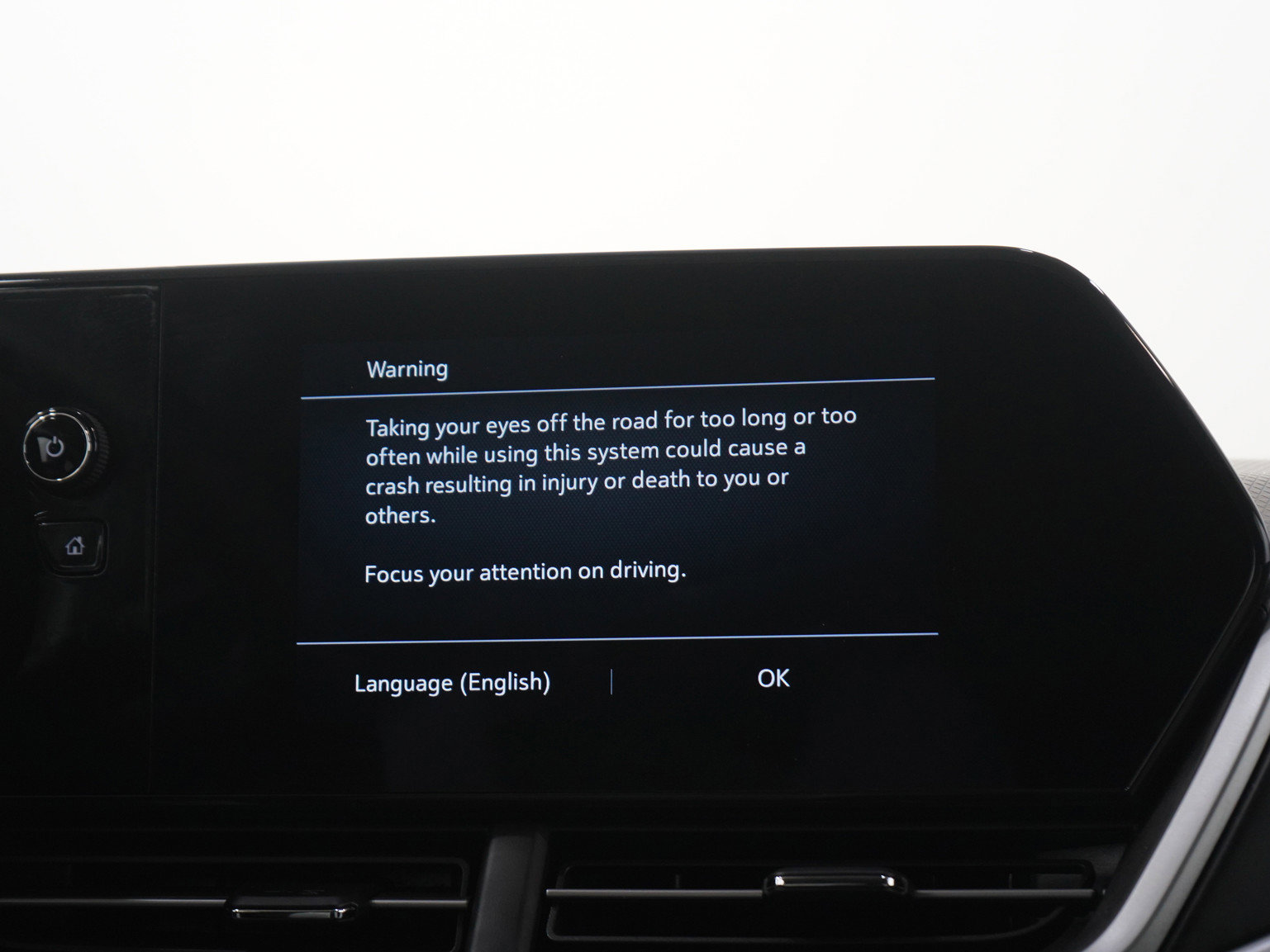 Used 2024 Chevrolet Trax LS w/ LS Convenience Package image 16