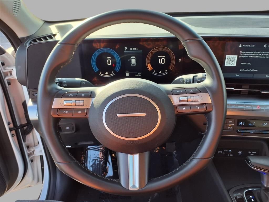 Used 2025 Hyundai Kona SEL image 13