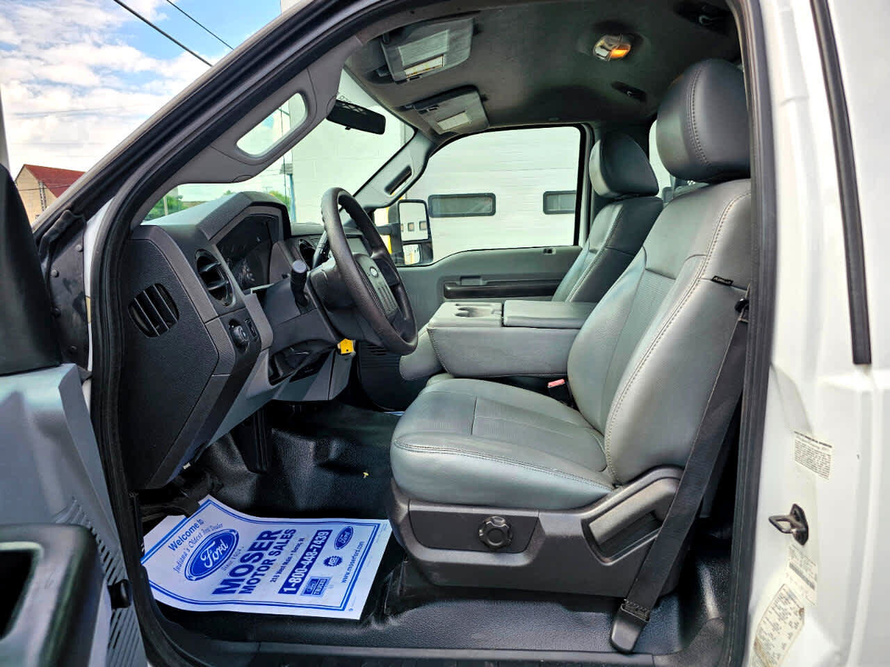 Used 2011 Ford F550 4x4 Regular Cab Super Duty w/ Payload Upgrade Pkg image 6