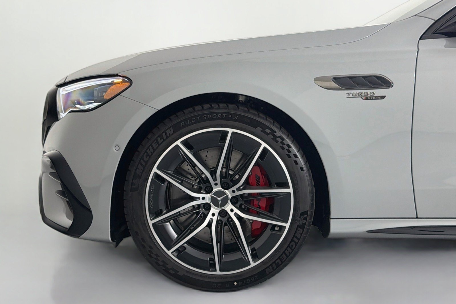 New 2026 Mercedes-Benz E 53 AMG e 4MATIC Sedan image 9
