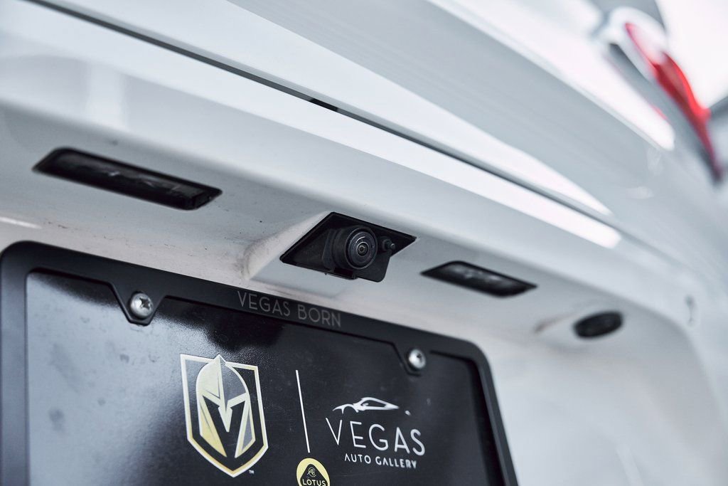 Used 2022 Bentley Bentayga image 12