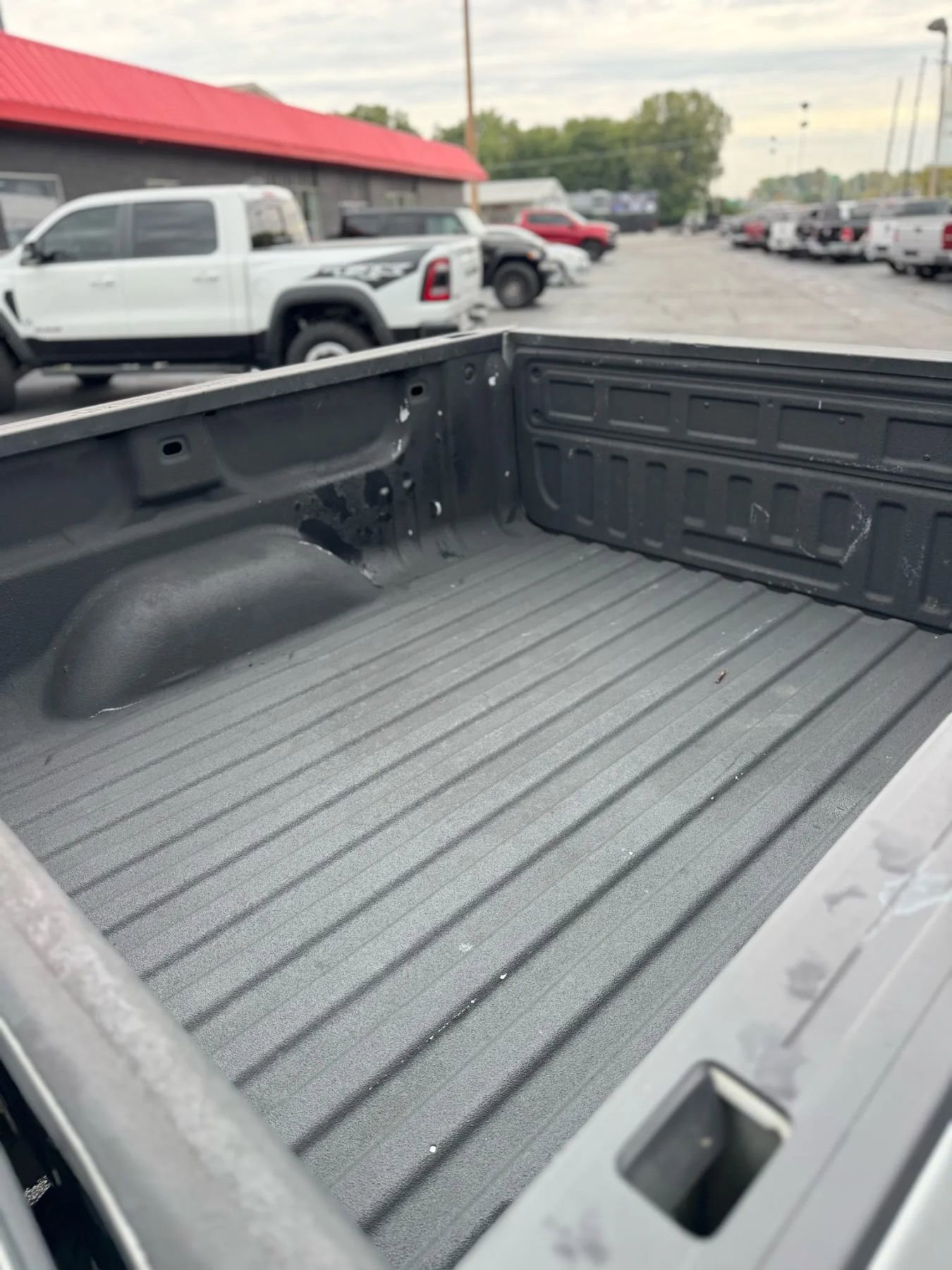 Used 2018 Chevrolet Silverado 1500 LT w/ All Star Edition image 9