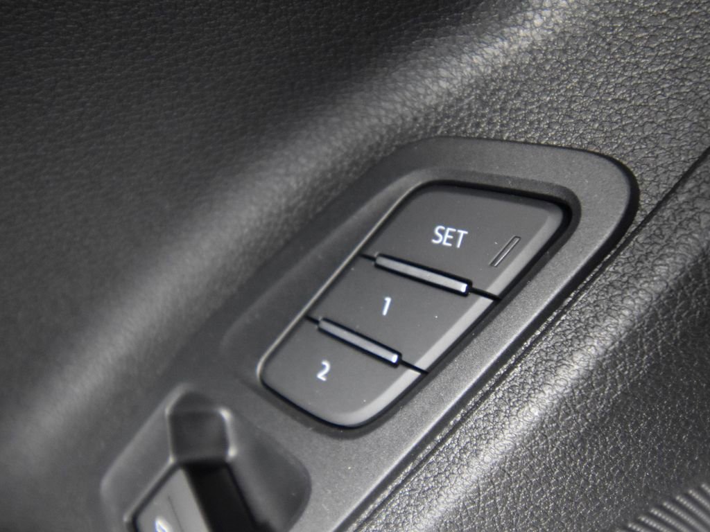 New 2025 Audi Q3 2.0T Premium image 23