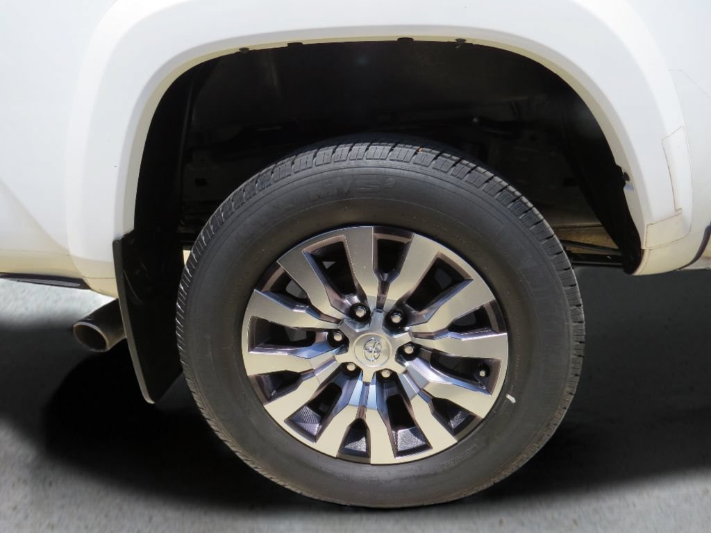 Used 2023 Toyota Tacoma Limited AWD/4WD image 13