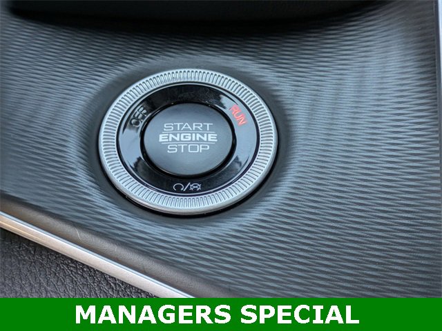 New 2025 Jeep Grand Cherokee Altitude image 21