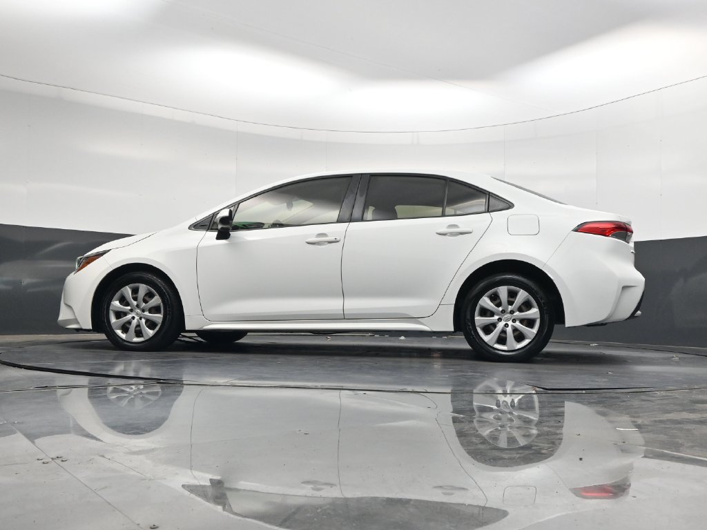 Used 2020 Toyota Corolla LE FWD image 34