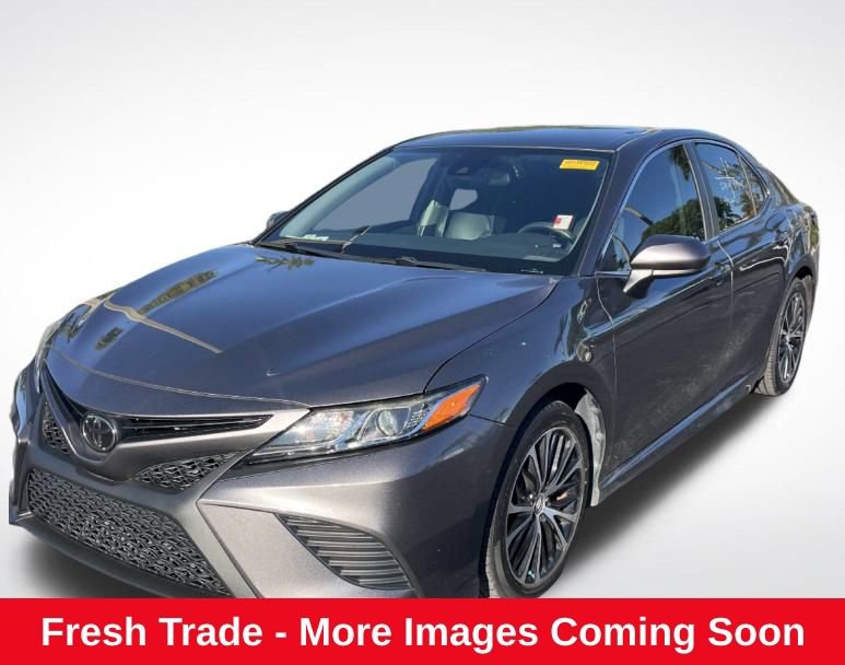 Used 2019 Toyota Camry SE image 1