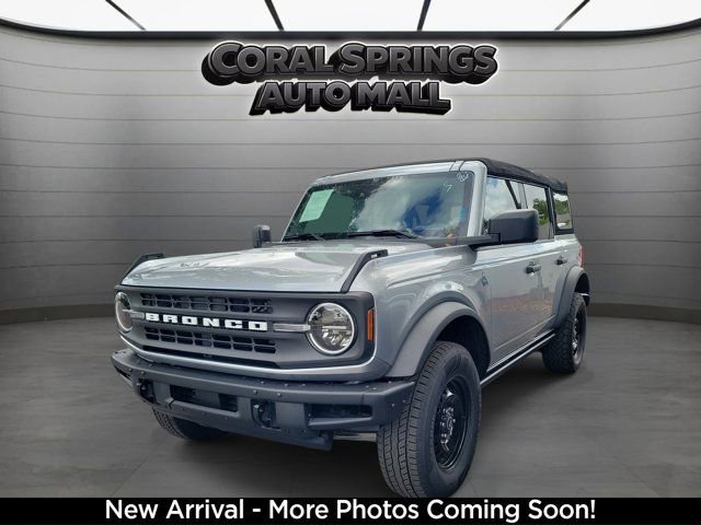 Used 2023 Ford Bronco Black Diamond image 1