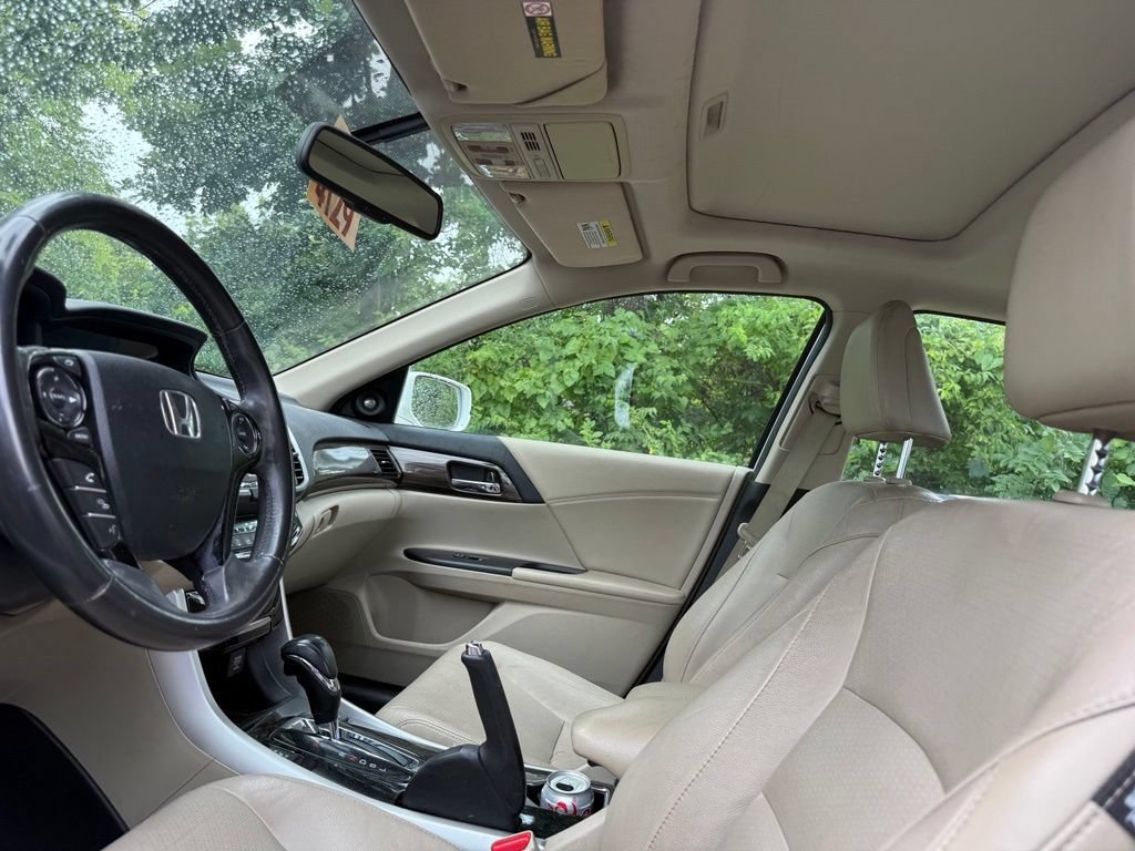 Used 2016 Honda Accord EX-L image 9