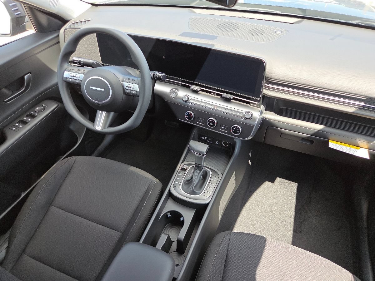 New 2027 Hyundai Kona SE AWD/4WD image 25