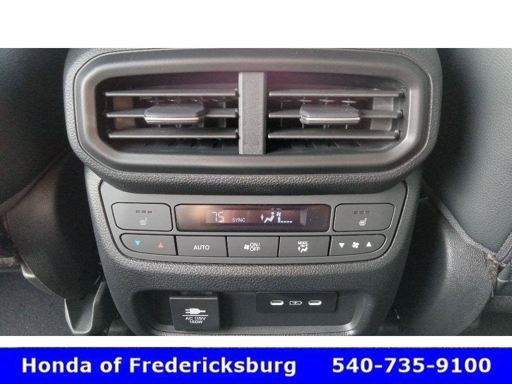 Certified 2025 Honda Pilot Black Edition image 32