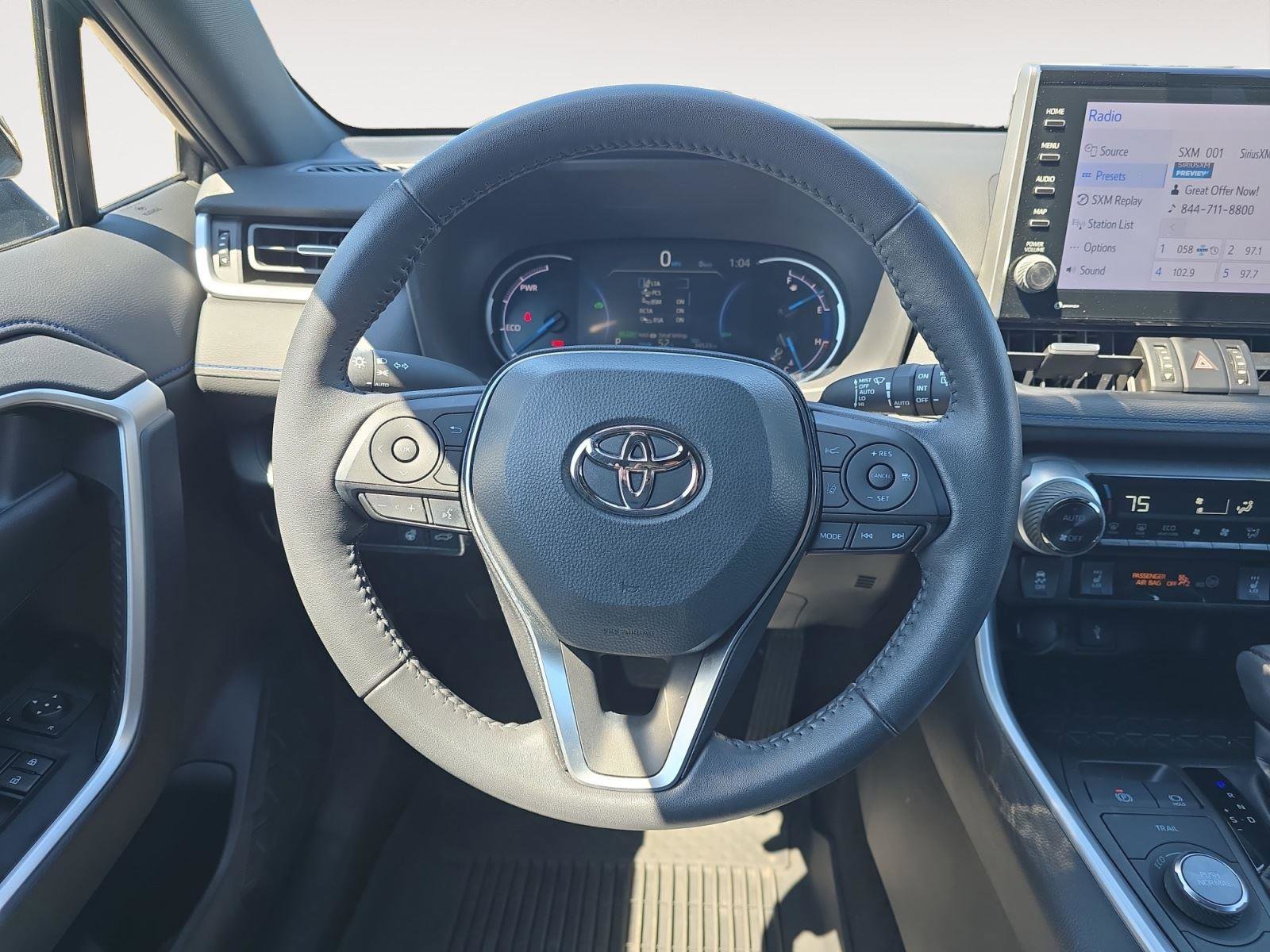 Used 2022 Toyota RAV4 XSE w/ XSE Grade Weather Package AWD/4WD image 11