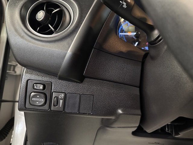 Used 2019 Toyota Corolla SE image 19