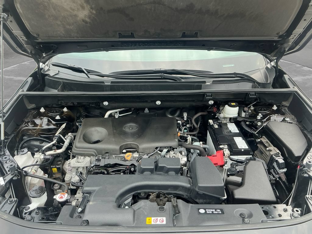 Certified 2024 Toyota RAV4 XLE AWD/4WD image 19