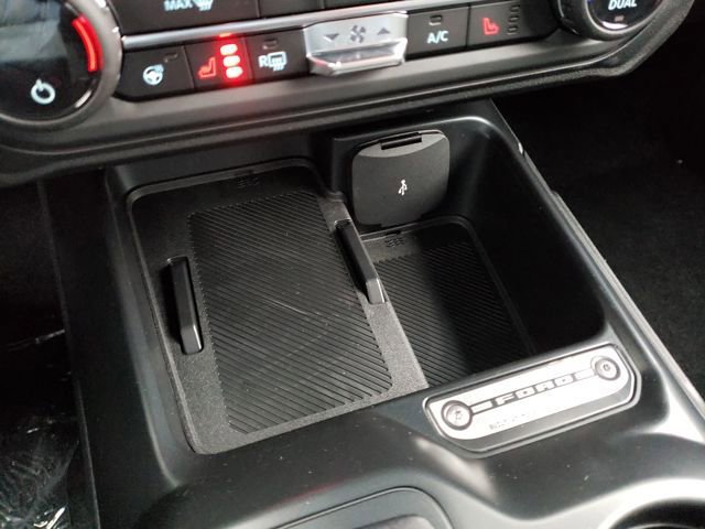 New 2025 Ford Bronco Outer Banks w/ Black Appearance Package image 24