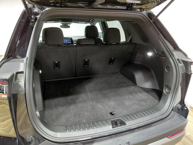 Used 2025 Chevrolet Equinox LT image 38