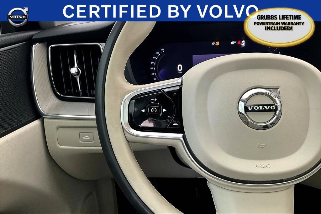 Certified 2023 Volvo XC60 B5 Plus AWD/4WD image 27