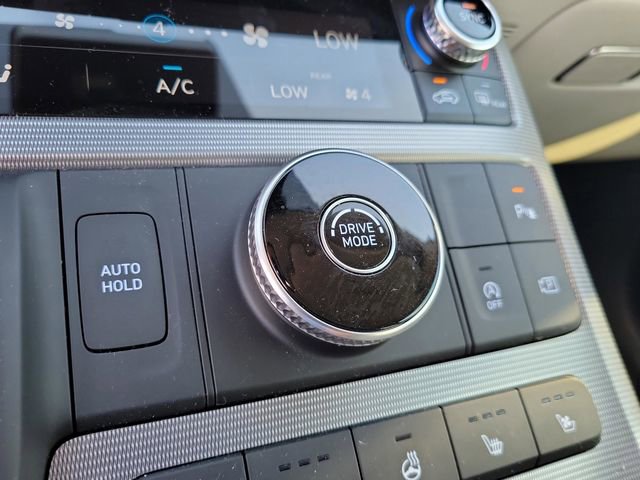 Used 2025 Hyundai Palisade Calligraphy FWD image 27