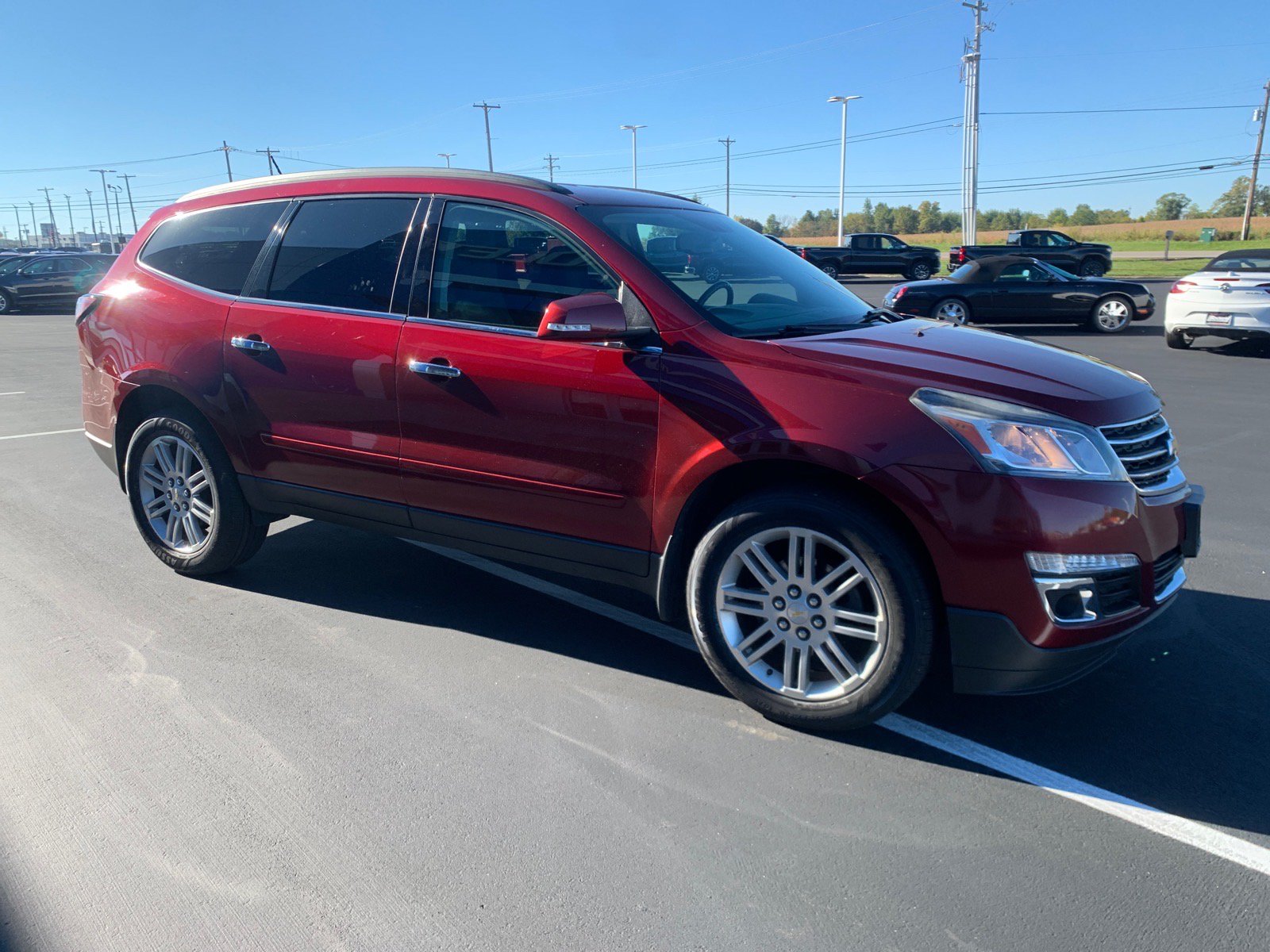 Used 2015 Chevrolet Traverse LT w/ Style and Technology Package FWD image 3