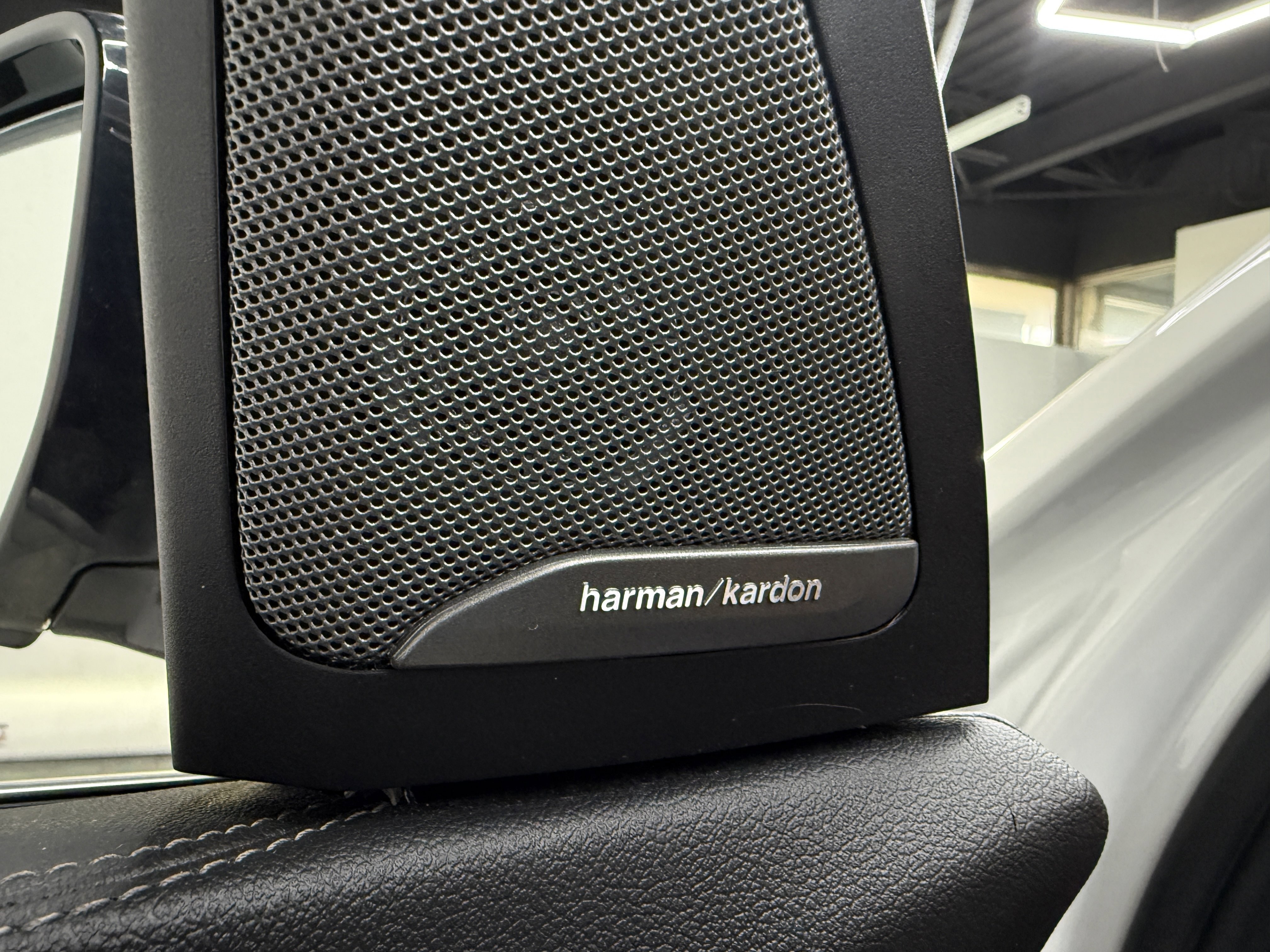 Used 2020 BMW X7 xDrive40i w/ Premium Package image 10