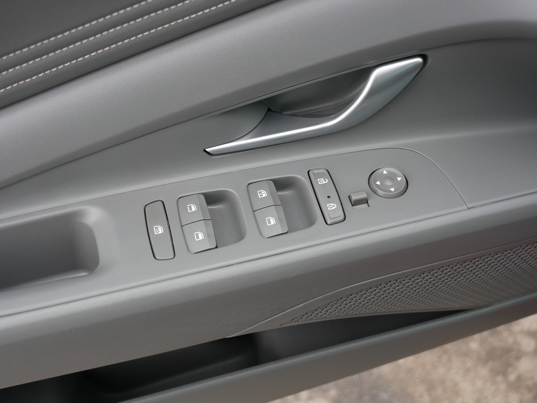 Used 2023 Hyundai Elantra SEL w/ Convenience Package image 19