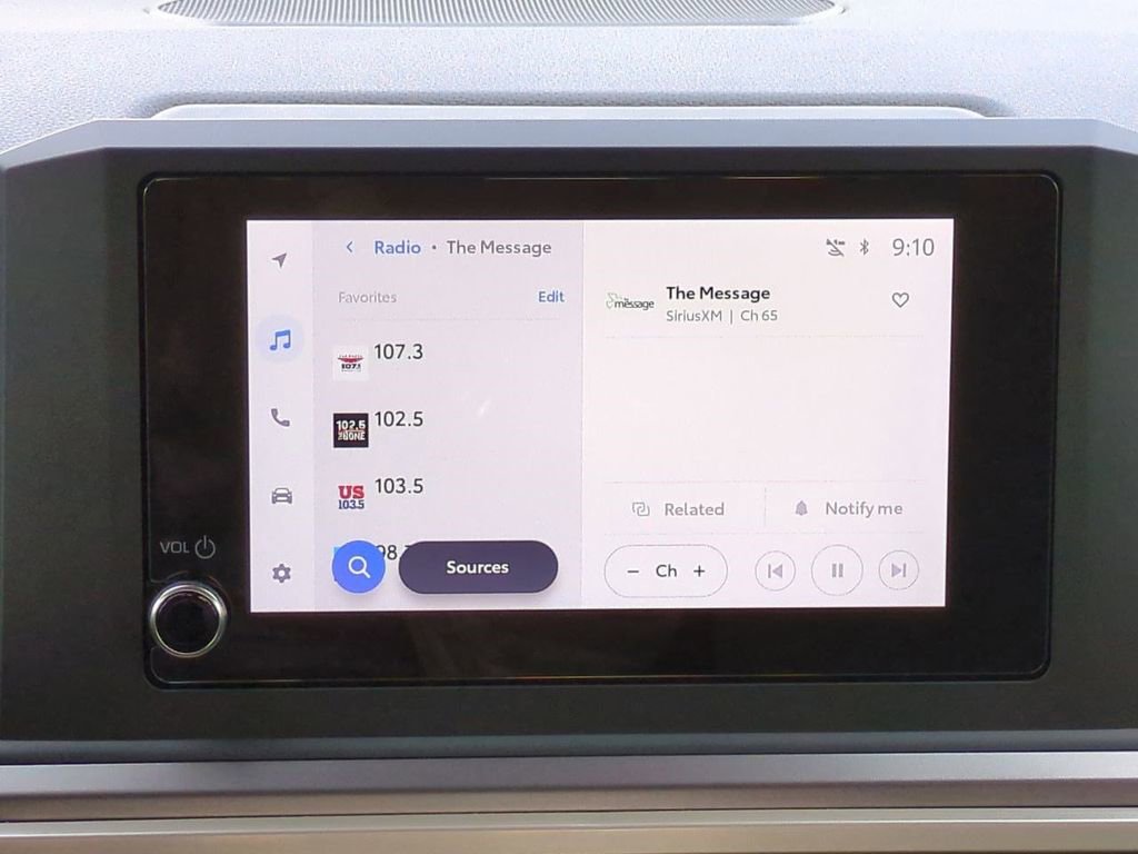 Used 2025 Toyota Tacoma SR5 image 18